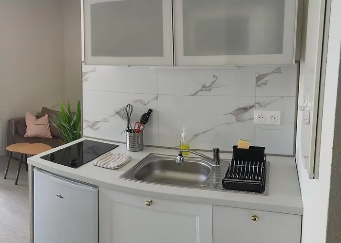 Le Doux Viking, Balcon & Parking Prive Proche Zenith Apartment